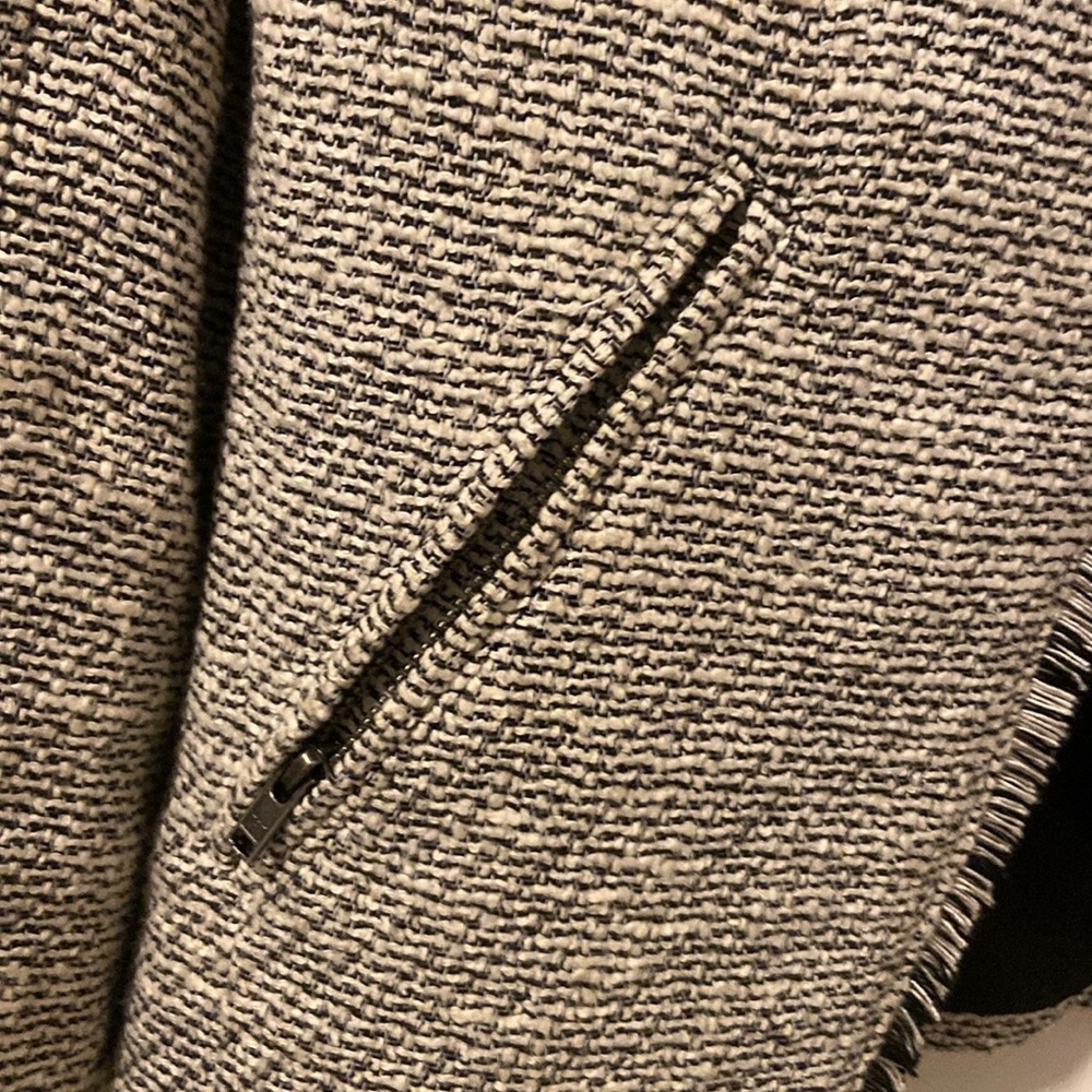 Loft Blazer with subtle fringe in black and white - Picture 4 of 5